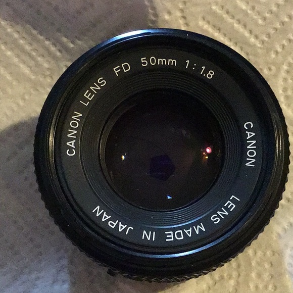 REDUCED Cannon Lens - Picture 2 of 12